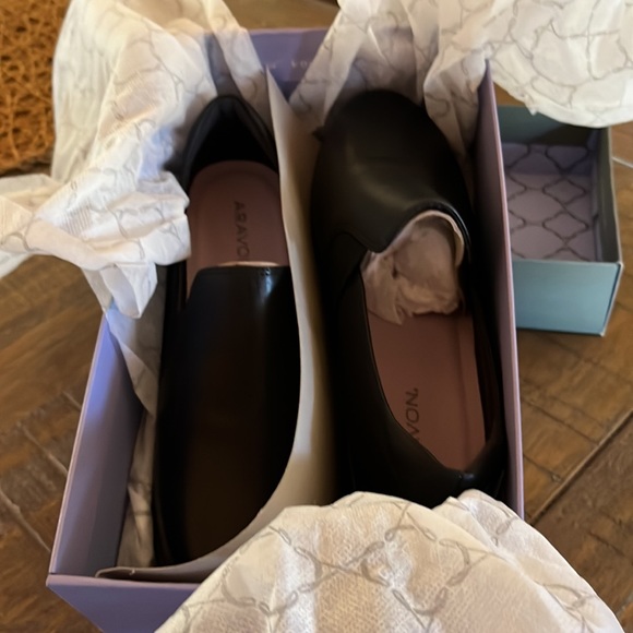 Aravon black slip in shoes - Picture 6 of 6